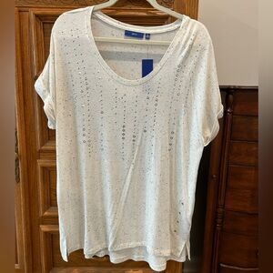 New cream embellished short sleeved tee by Apt 9.